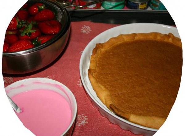 Réaliser une tarte maison originale barbapapa fraises
